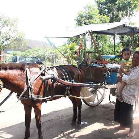 Omah Garengpoeng Guest House Magelang Exterior foto