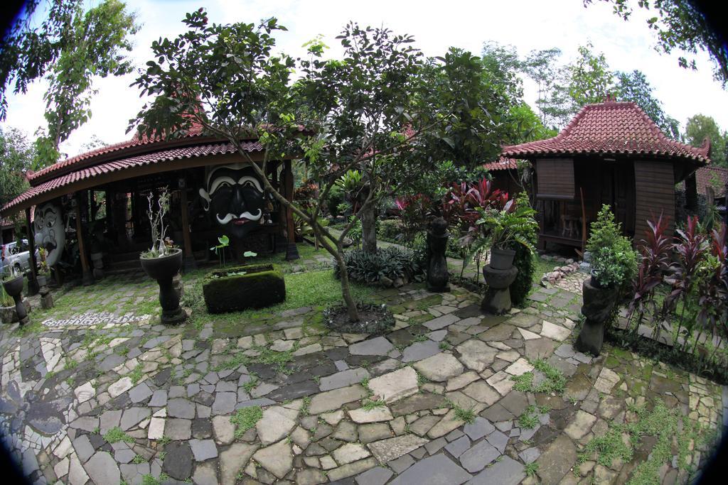 Omah Garengpoeng Guest House Magelang Quarto foto